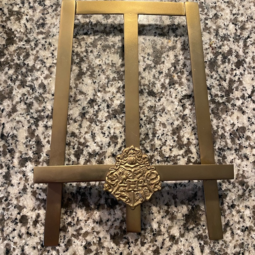 Harry Potter phone/tablet stand - Pottery Barn Teen